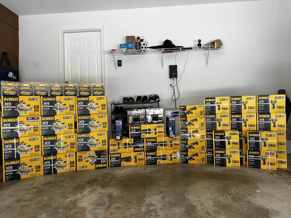 Glitched Deals tweet media