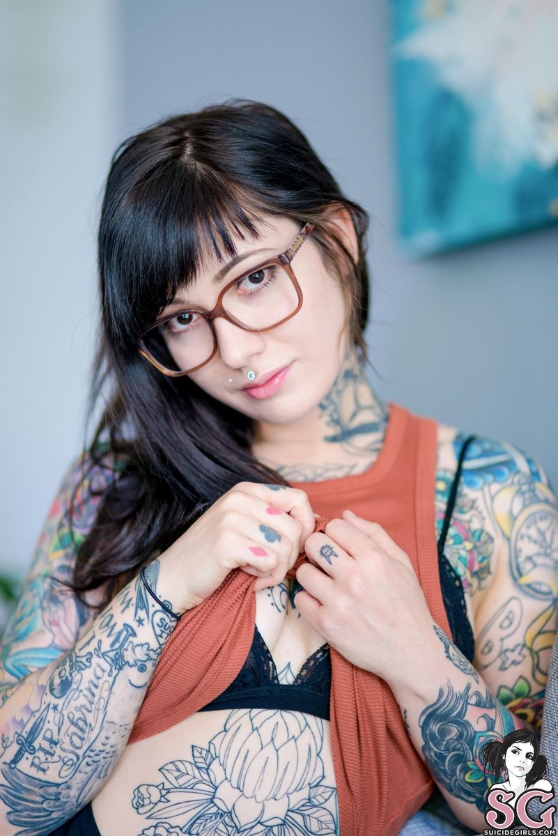 SuicideGirls tweet media