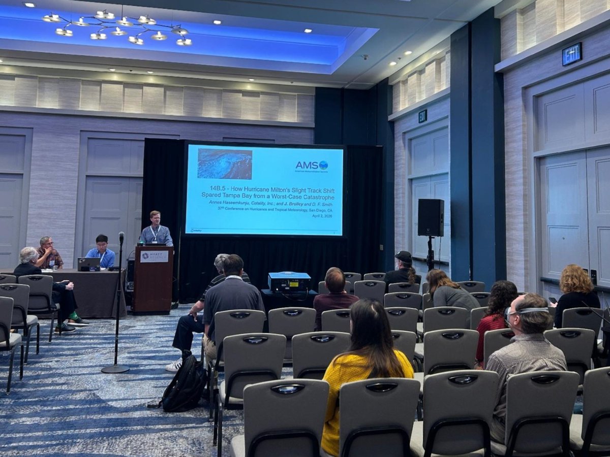 ametsoc's tweet photo. Day 4 of #AMS37Hurr!
Another successful day filled with insightful presentations, lively discussions, and engaging poster sessions 🔁 

Time flies when you're diving deep into hurricanes and tropical meteorology 🕑 https://t.co/eCUBcMmLcP