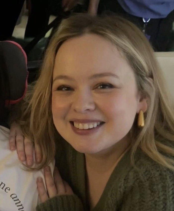 iza🐝💌 POLINWEEK🪞 tweet media