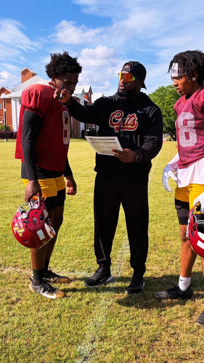 coach_lakes's tweet photo. Day 2️⃣ Spring Development 🟡🔴🧊 https://t.co/MANDoF5SrI