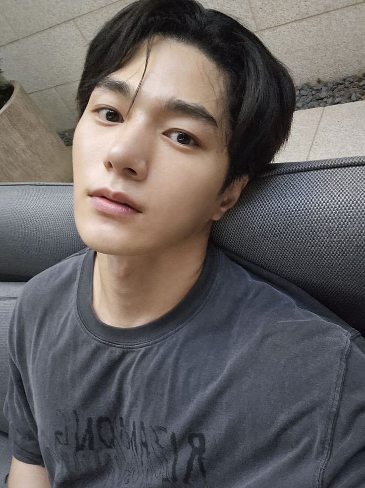 엘 얼굴 tweet media