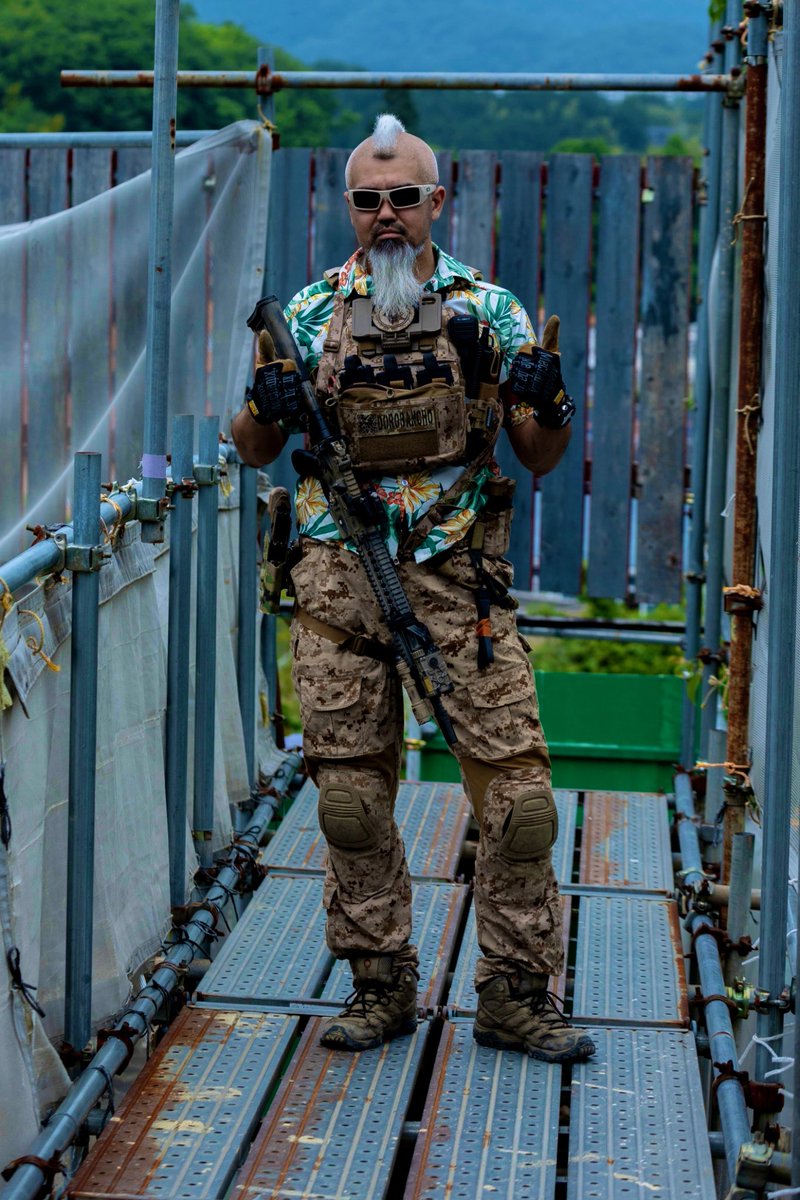 泥番長 tweet media