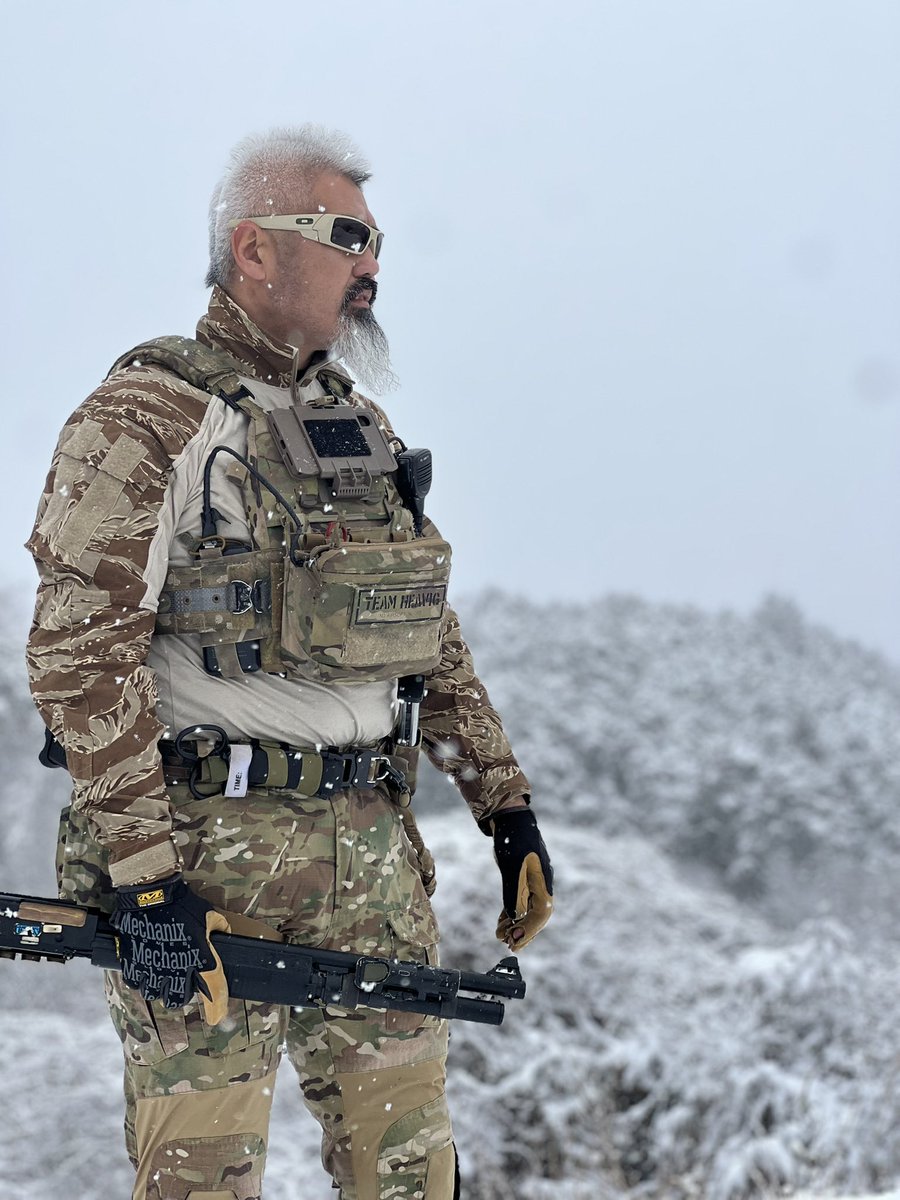 泥番長 tweet media