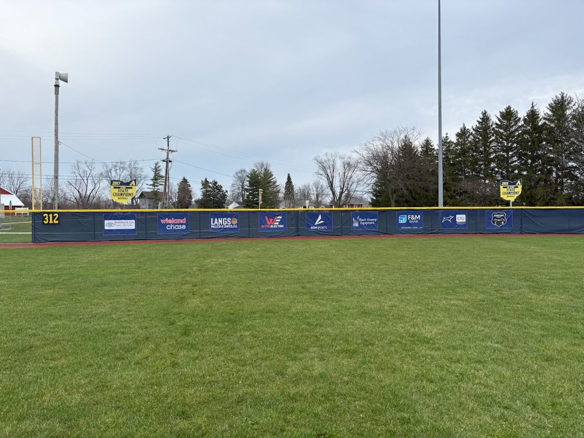 ArchboldBasebal's tweet photo. New banners at the field. Thank you to the new sponsors! https://t.co/IzQamMkofX