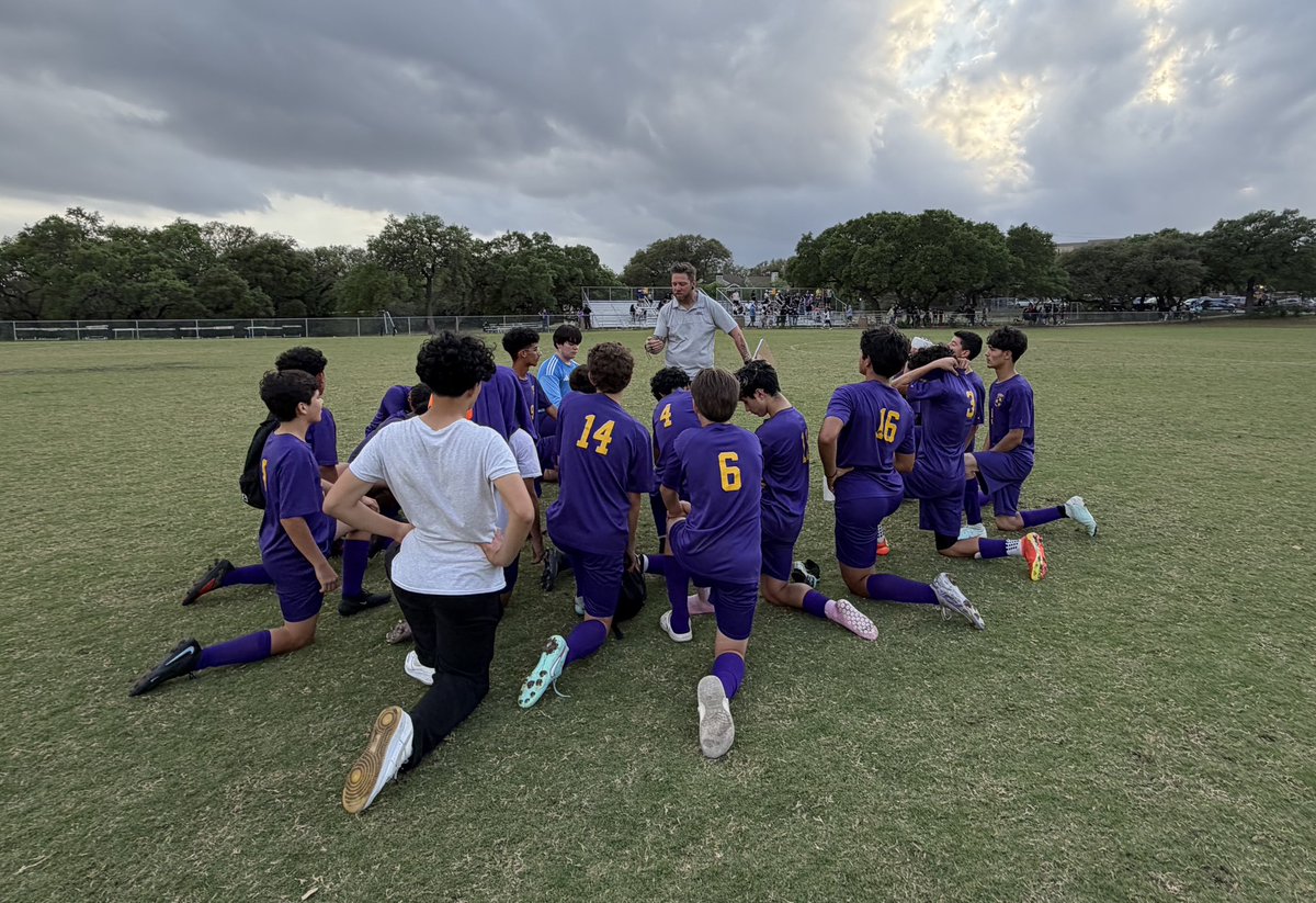 CoachMcGinnis23's tweet image. This team! 2-0 record so far. What an honor being their coach. #coachlife @HobbyBoysATH