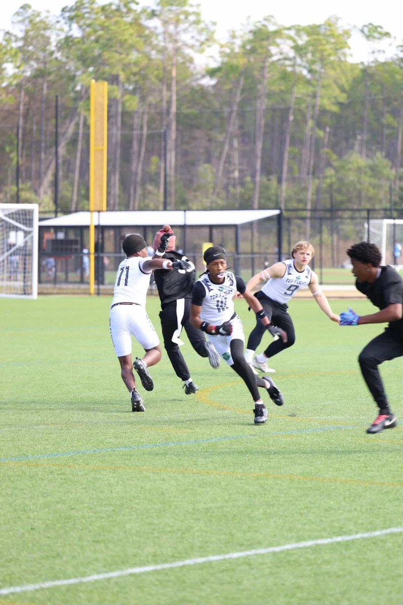 CjHall46434902's tweet photo. coaches come get you a dawg ready to work💯 https://t.co/8YlQA3E1Vp
