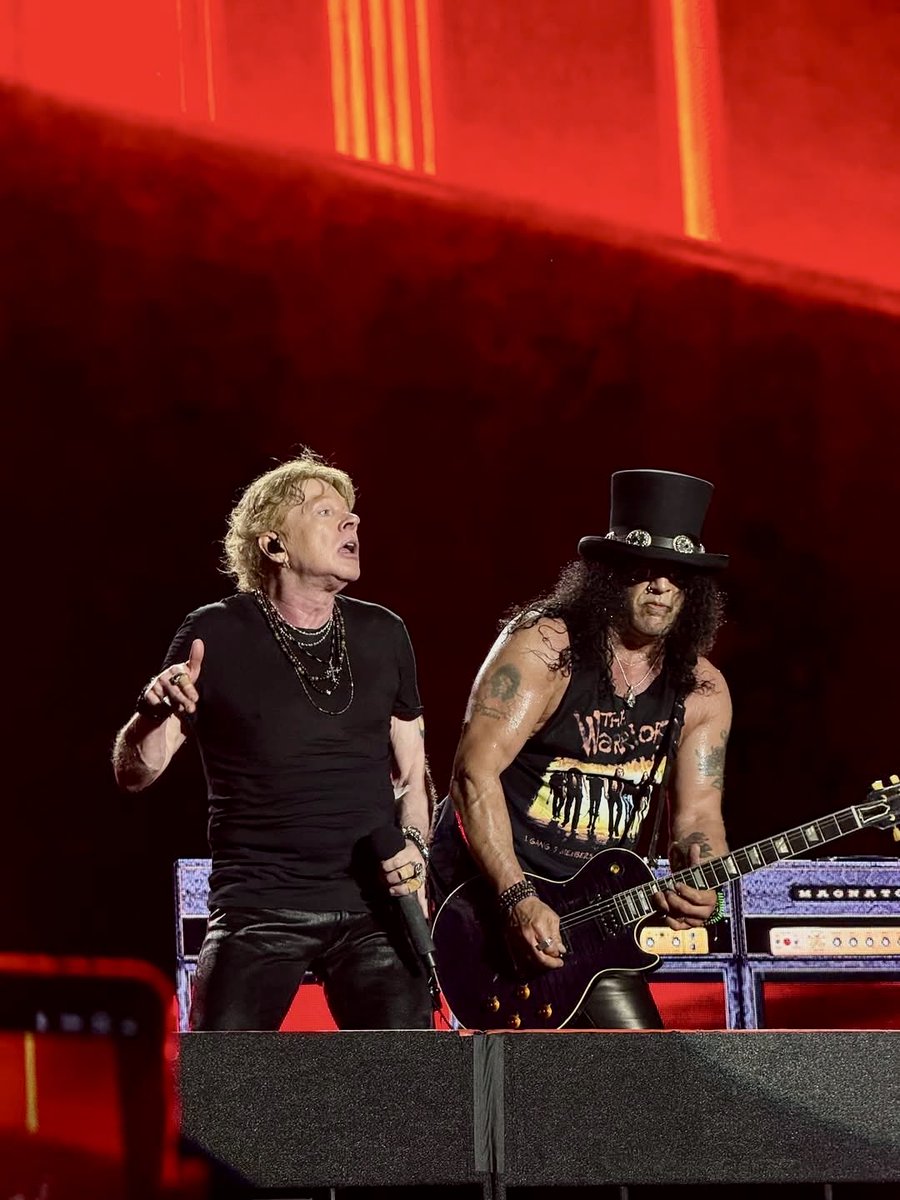 Slash World tweet media