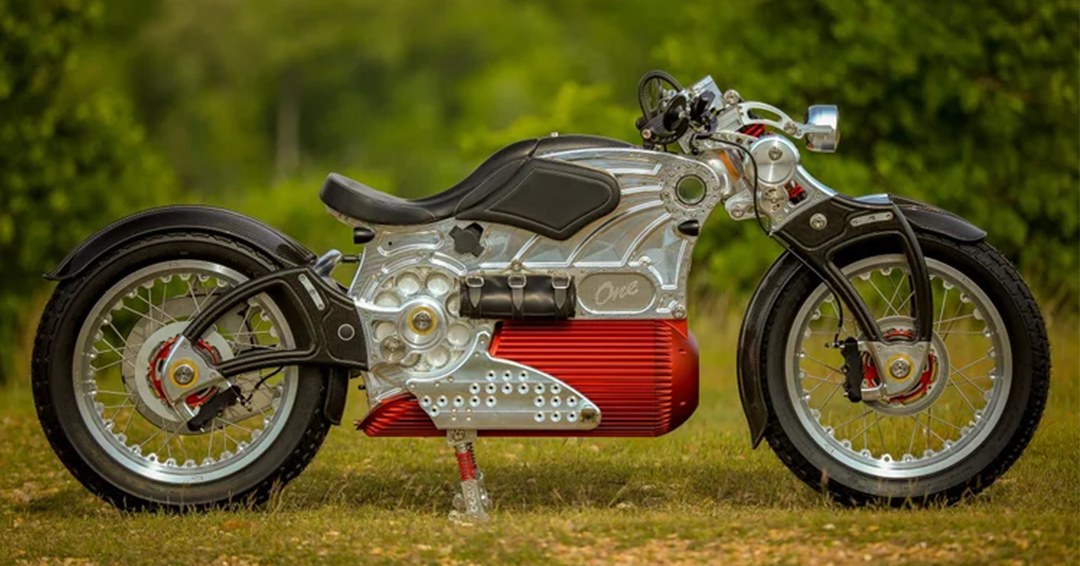 Moto_History's tweet image. The new Curtiss is an electric motorcycle.  This bike is art!  #americanmotorcycles  #factorycustommotorcycles  #classicmotorcycles  #motorcycleworld  #electricmotorcycles