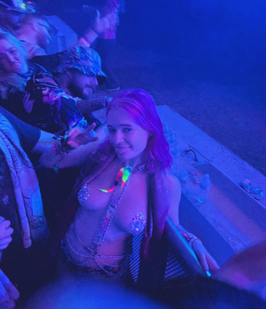 jules ✿ ⚢ tweet media