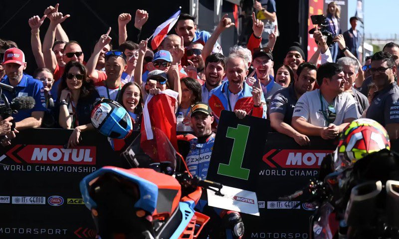 UpGuizhou's tweet photo. #ZXMOTO made World Superbike Championship history with a landmark victory in Portugal
This achievement ends the long-standing dominance of Ducati and Yamaha in the championship’s middleweight class, marking a historic breakthrough for Chinese motorcycle manufacturers
#WSBK #820RR https://t.co/hjb3tkDZHM