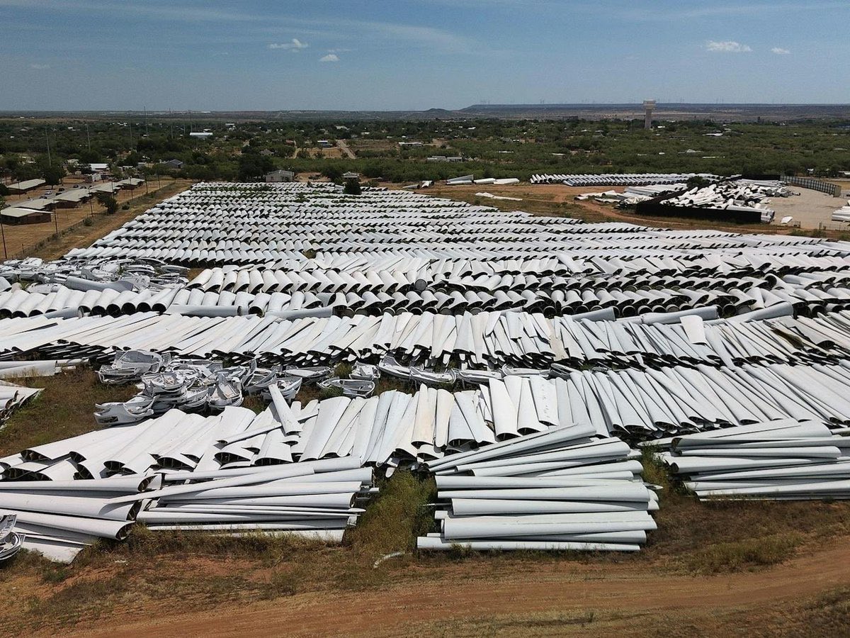 Captain Tinus tweet media