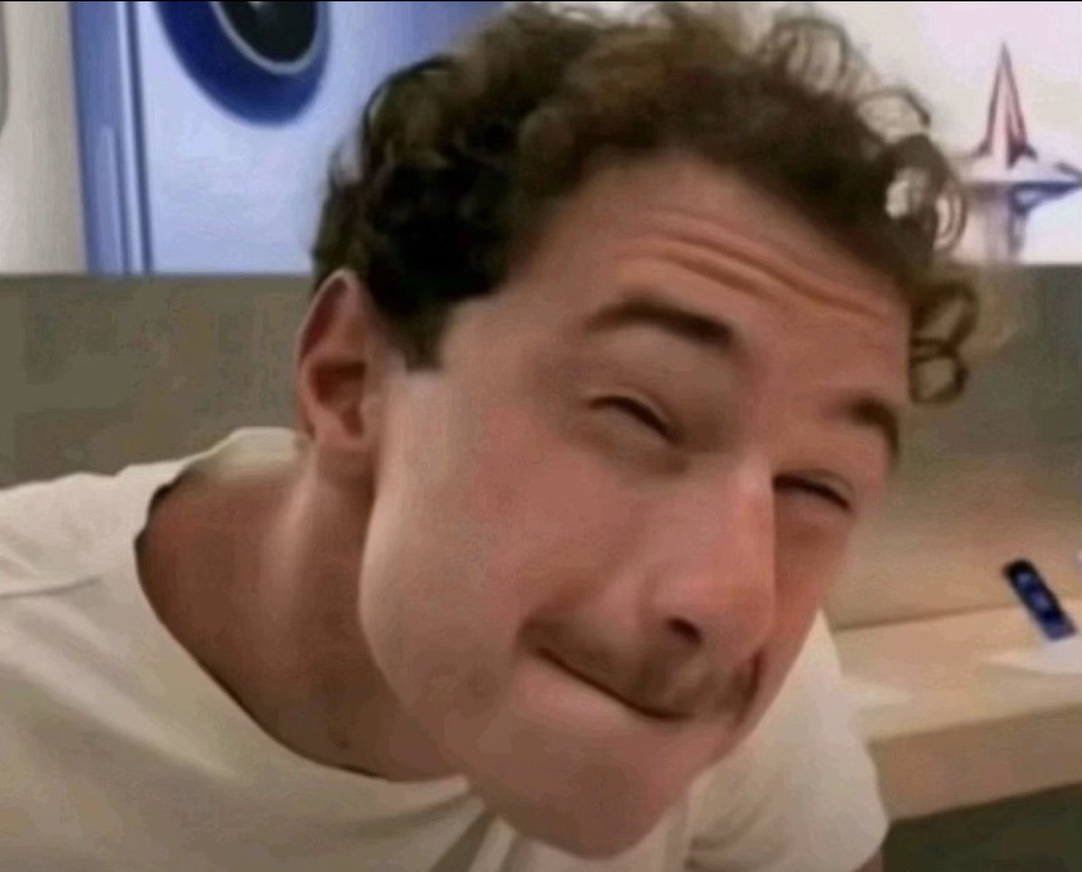 Sarah Ben tweet media