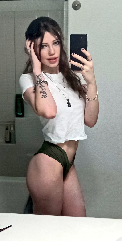 TripleGoddess67 tweet media