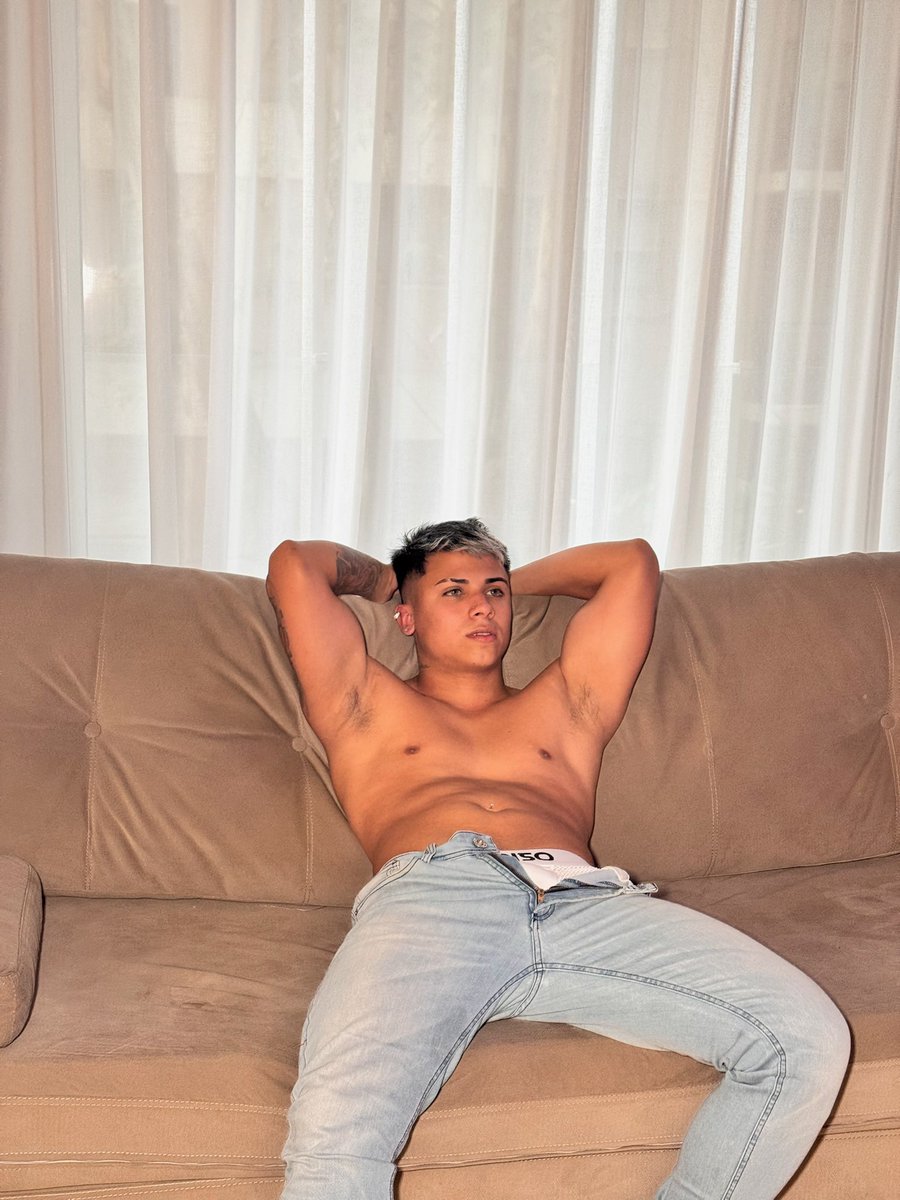 RAMI TWINK MODEL ⭐️ tweet media