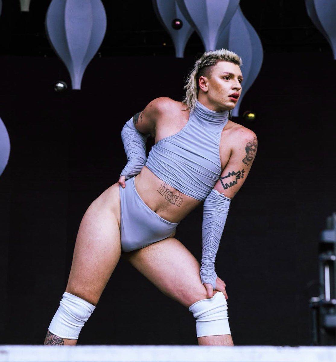 Central de Fãs da Luísa Sonza ⚰️ tweet media