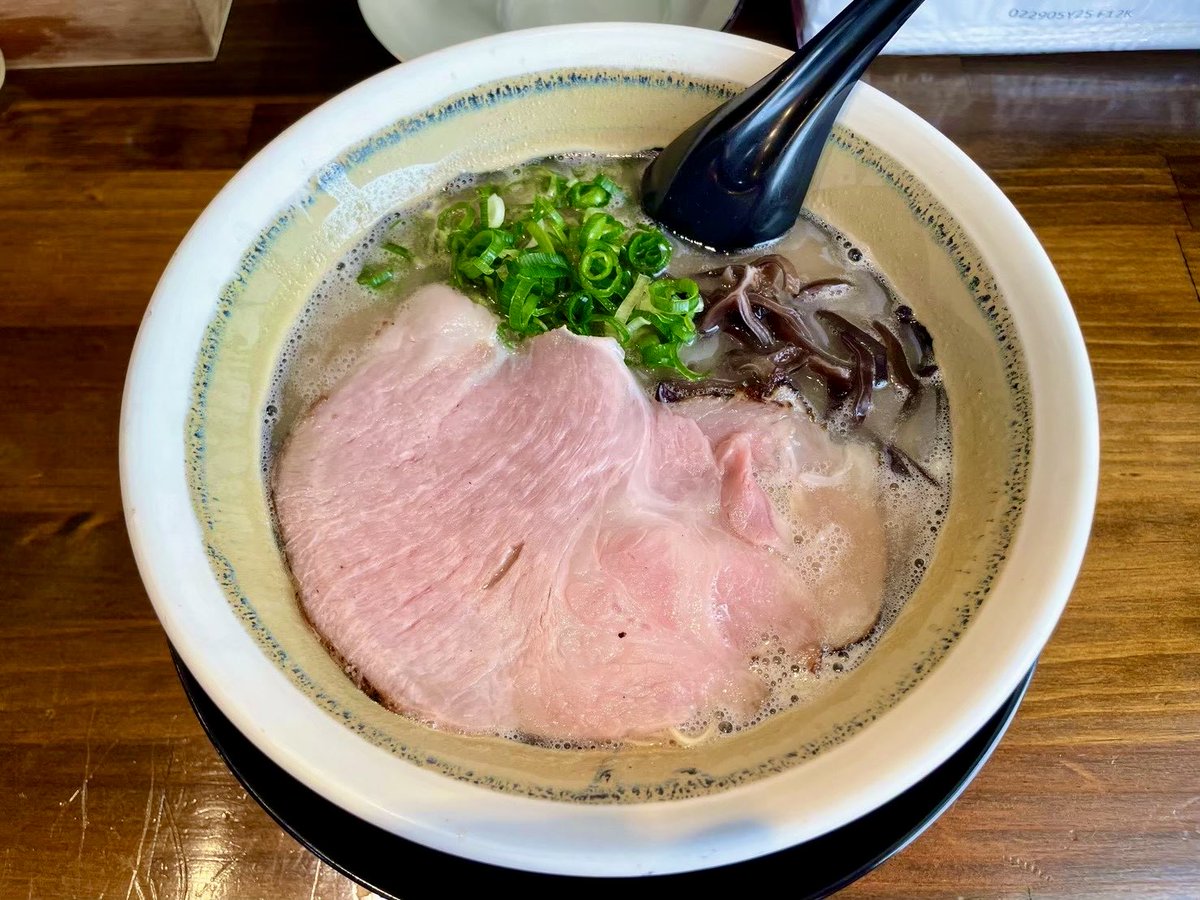 かちょう tweet media