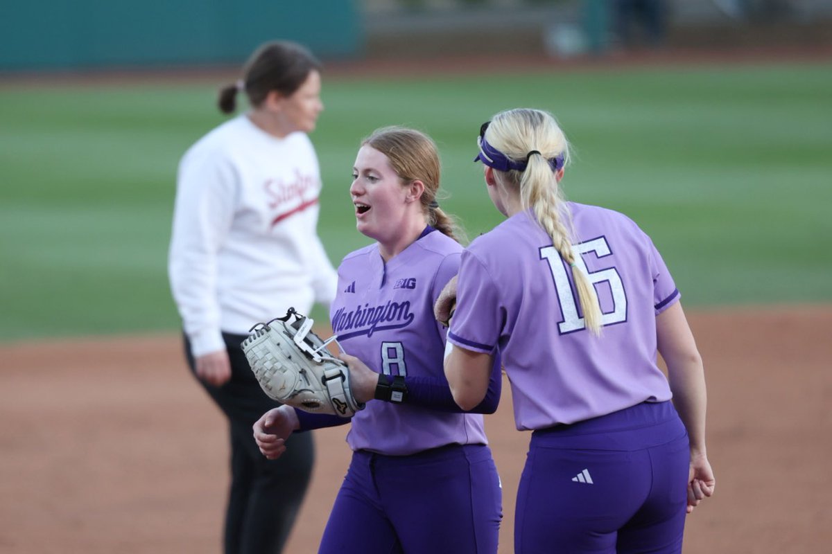 Washington Softball tweet media