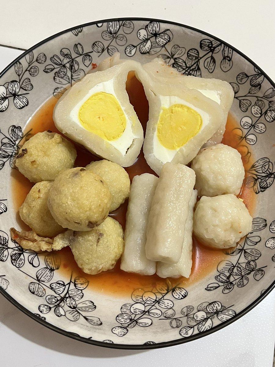 ute 𐦍 tweet media