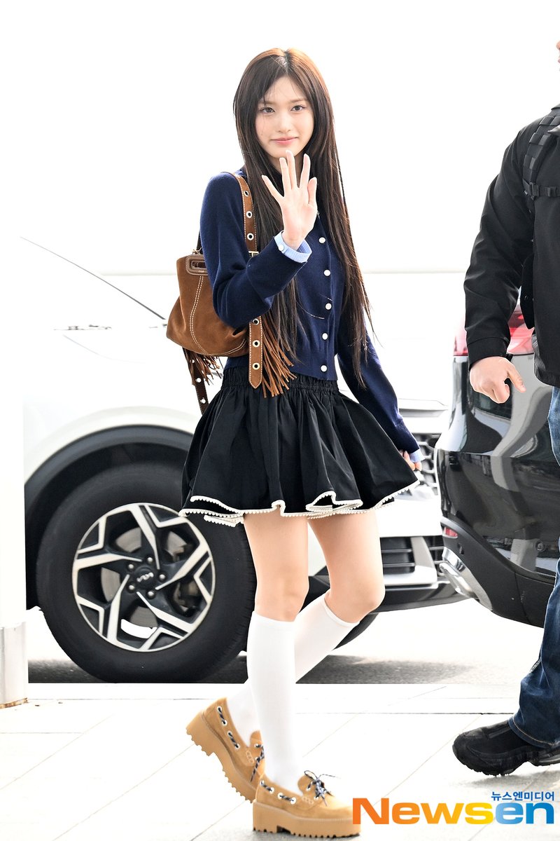 seorangii's tweet image. #이서 #LEESEO