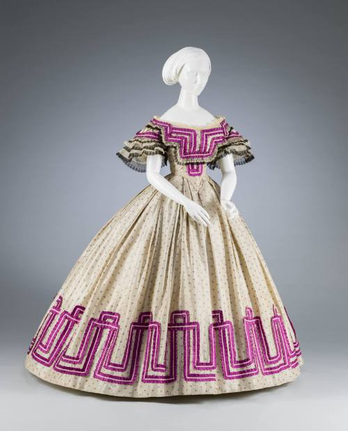 NicDaisy tweet media