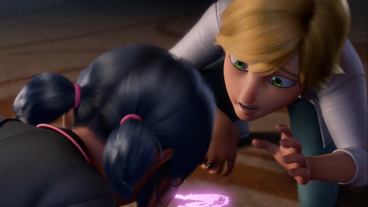 l_nette13's tweet photo. ¡Adrien/Cat Noir trata de salvar a Marinette de que sea akumatizada pero llega demasiado tarde!
#MiraculousLadybug #HeartfixerSpoilers https://t.co/WxVAyKcU8j