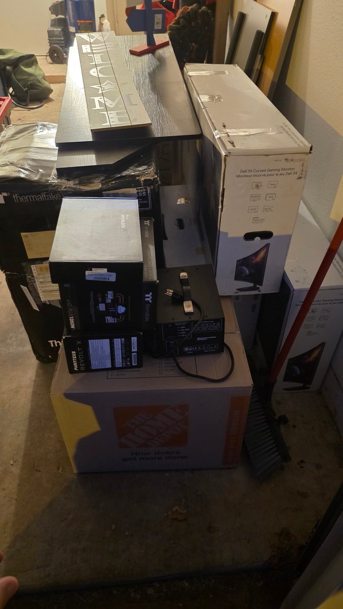 Freckled_Phenom tweet media