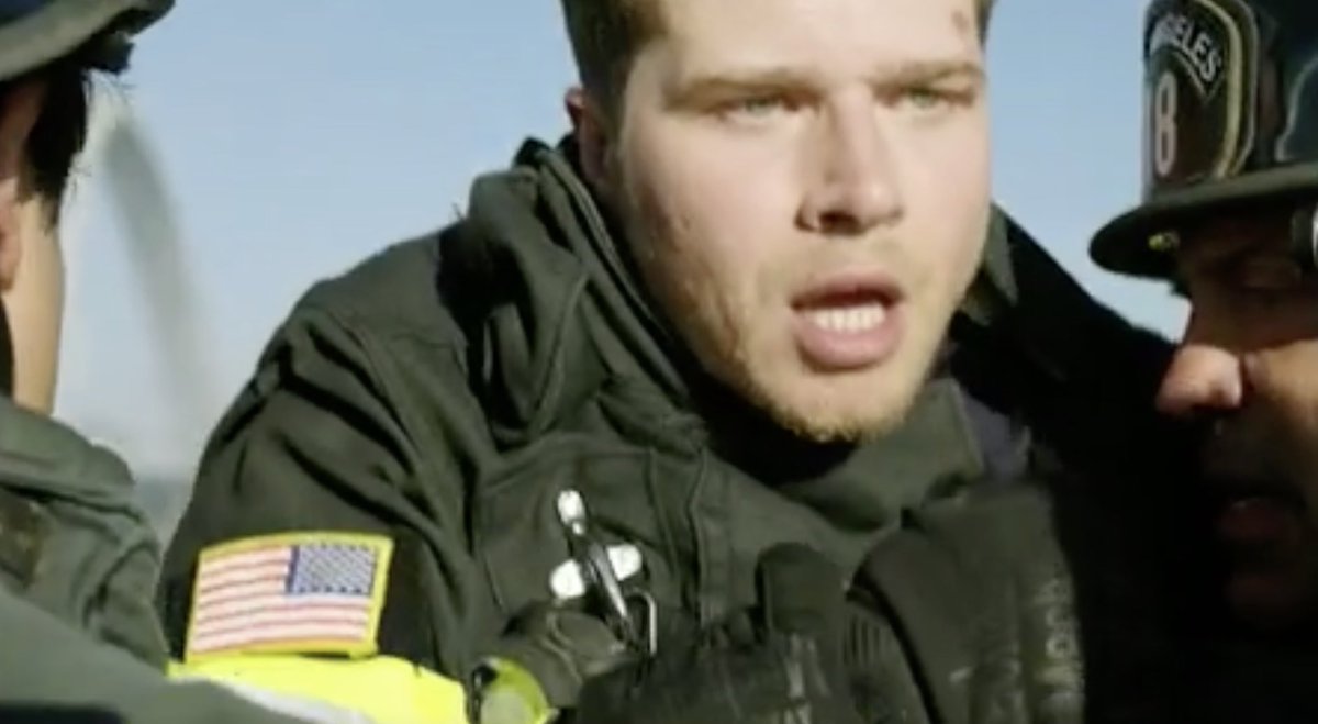 Echo ✨ tweet media