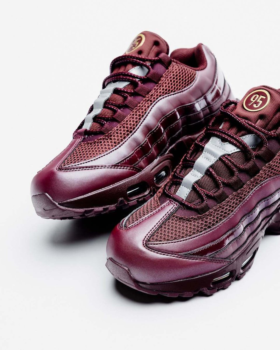 JustFreshKicks tweet media