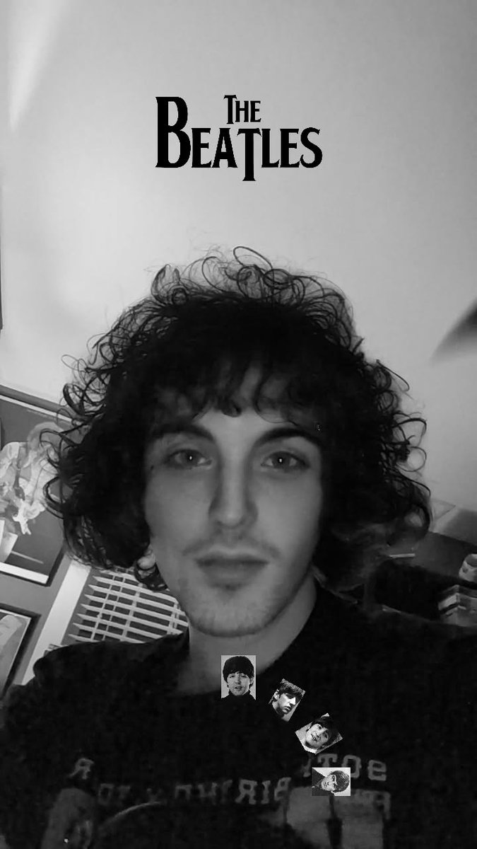 ‎ 𝙅𝙖𝙨𝙤𝙣 threw the glass in the street!! ❤️‍🔥 tweet media