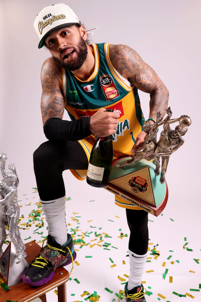 nblfacts's tweet photo. Highest scorers in a Grand Final game 5.

32 by Jordon Crawford for JackJumpers 2024
31 by Tremmell Darden for Dragons 2009
26 by Trey Kell for Hawks 2025
25 by Ebi Ere for Kings 2004
23 by Chris Goulding for United 2018
23 by Casper Ware for United 2018

#NBL26 https://t.co/Q4d94dcsDe