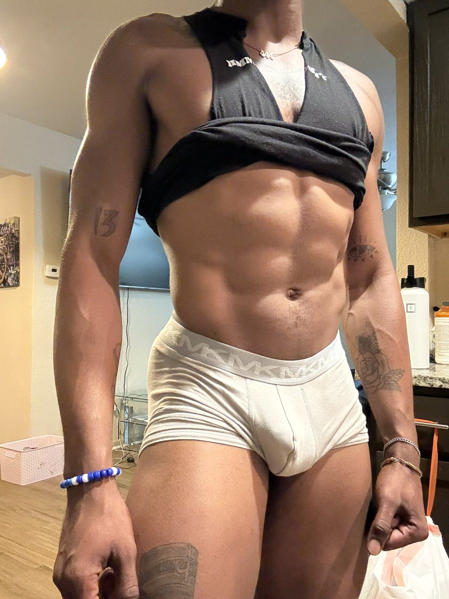 ben dover 🫰🏽 tweet media