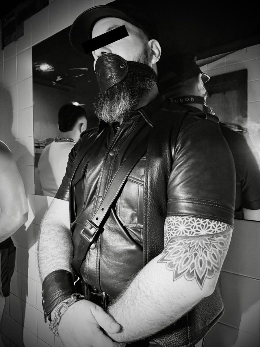 ForagerKink tweet media