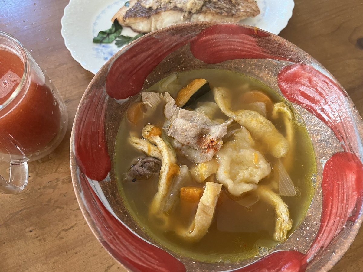 おはようございます☀

今朝はすいとんを作りました
このやちむんを使いたいばかりに料理を考えてる気がします😆
今日は穏やかで気持ちのいい日✨
みなさん、素敵な春の一日を❣️😸🌸