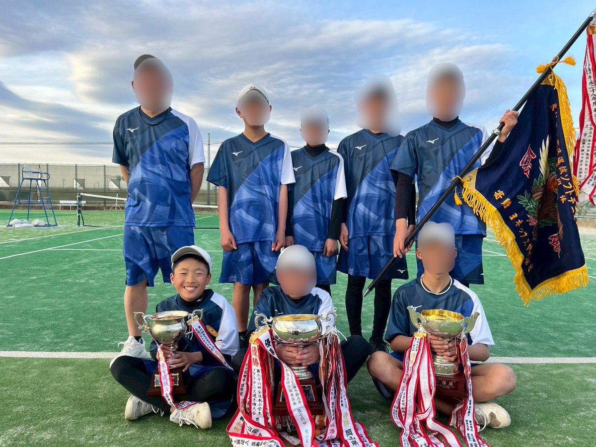 KSTC15's tweet photo. 令和7年度 宮城県小学生壮行大会 男子の部
年々ペア数が減っており危機感しか有りません💦
結果の方は、4年男子がベスト8と大健闘👏6年生は優勝で有終の美を飾りました🏆最後に全日本優勝メンバーの記念撮影で中学の大会まで一旦お別れです👋

#河北stc 
#宮城
#壮行大会
#勝ち続けるのには理由がある https://t.co/QjwKO2DLUT