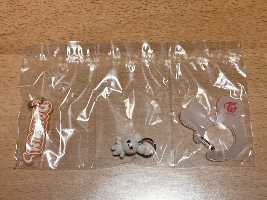 𝘮𝘢𝘬𝘶𝘳𝘢 tweet media