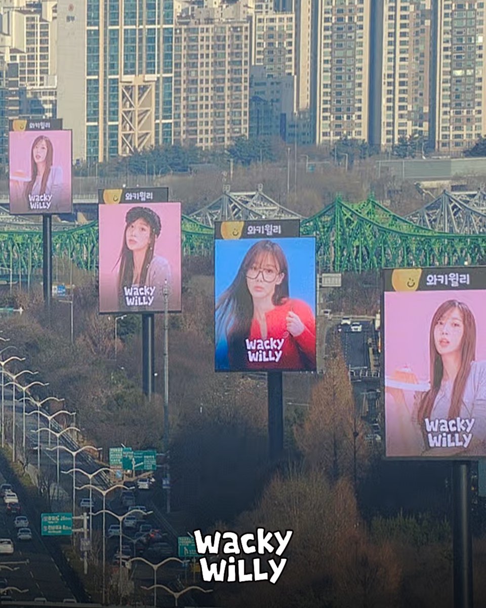 ☽ 🫦 tweet media