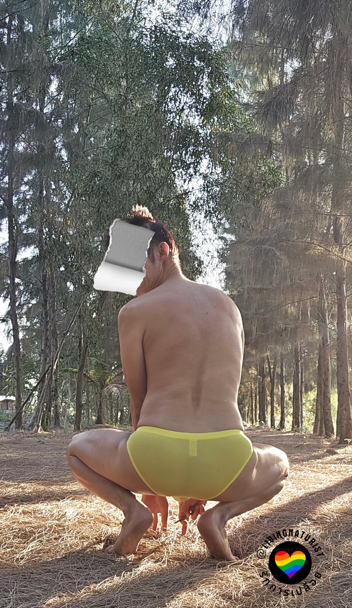 livingnaturist's tweet photo. Morning  Call
🙋‍♂️🌞🍑🥚🍌🌞🙋‍♂️
#naturist #naked #outdoor #โชว์เนียน 
#เป้าตุง #ผ้าขาวม้า https://t.co/lOVA8aZ4bi