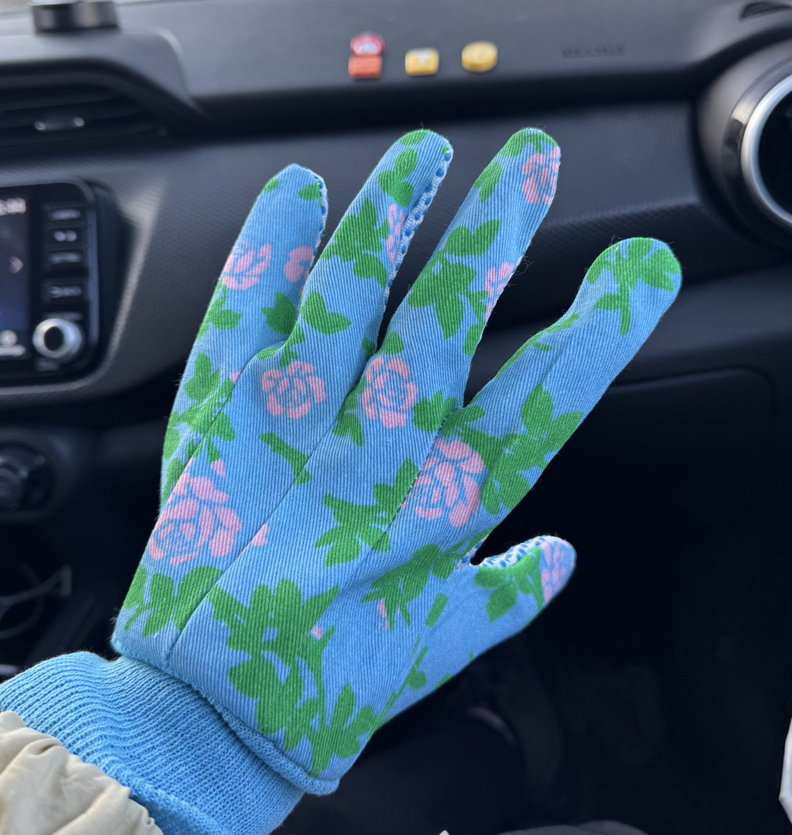 超好的 tweet media