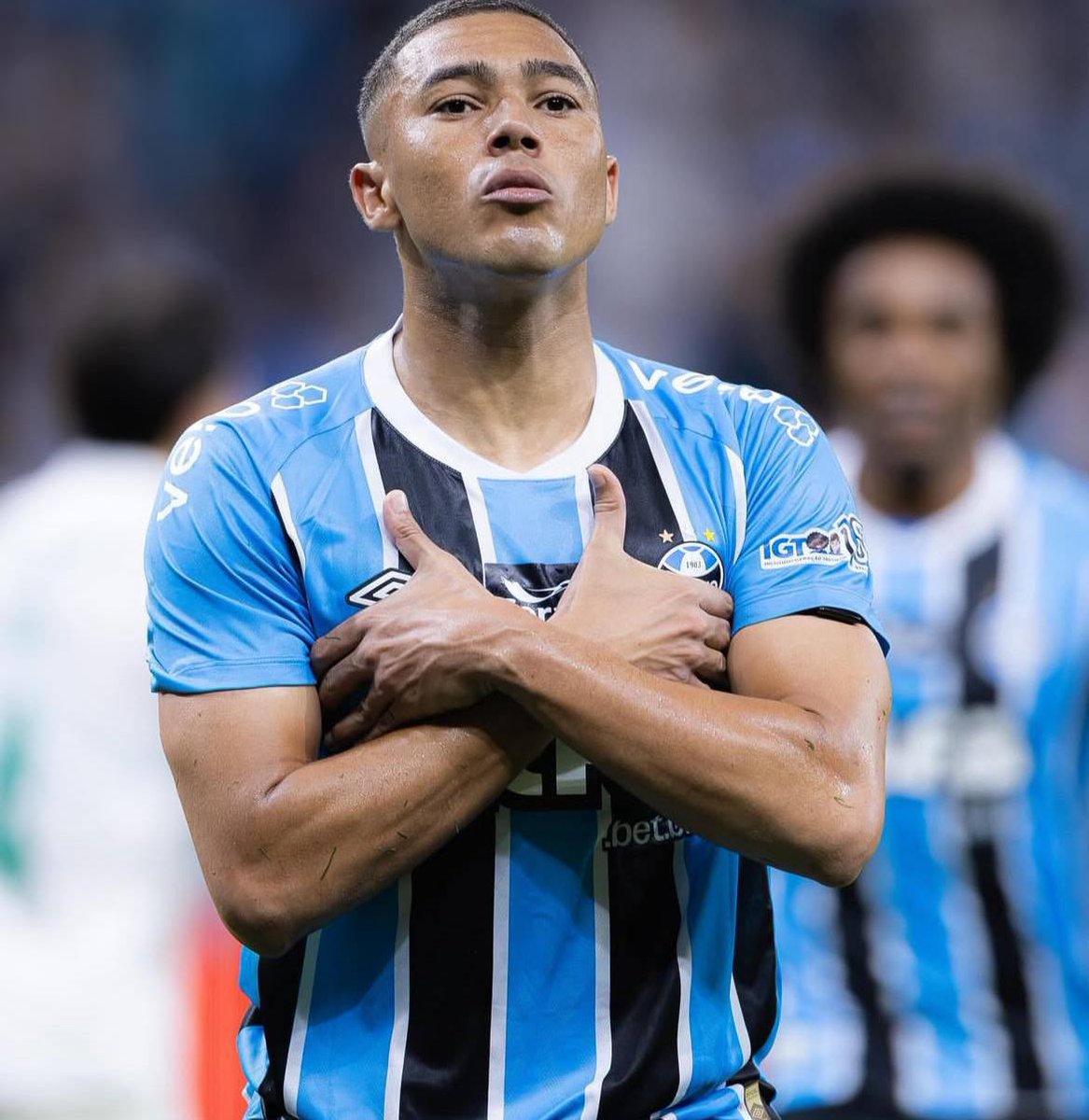 Noite de Copa tweet media