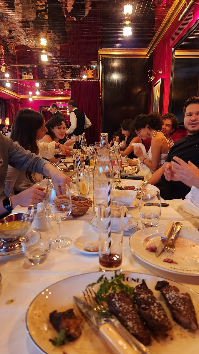 Gusano Petrosky tweet media