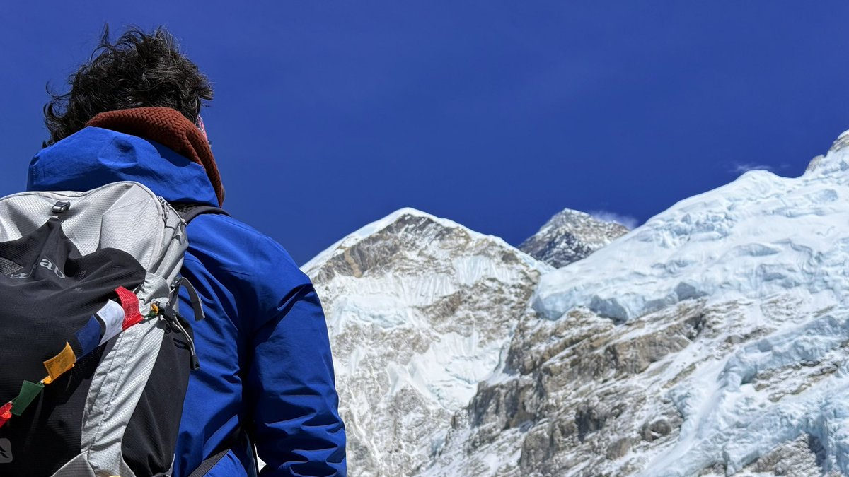 santiagoechazu's tweet image. Ese de atrás, el #everest
No todo es IA