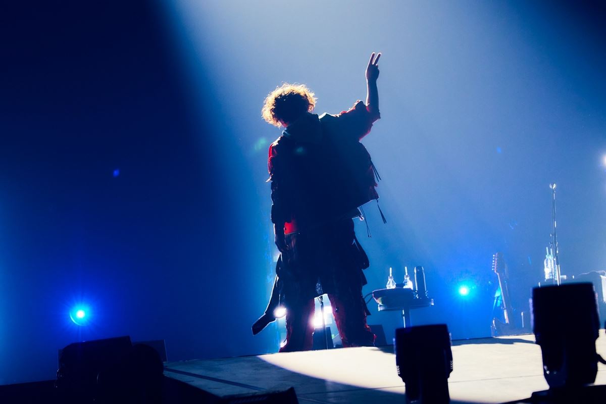 OngakuPia's tweet image. Vaundy、大都市ドームツアー『Vaundy DOME TOUR 2026 “SILENCE”』約35万人を動員！

ファイナル札幌公演
オフィシャルレポート到着📝
lp.p.pia.jp/article/news/4…

#Vaundy