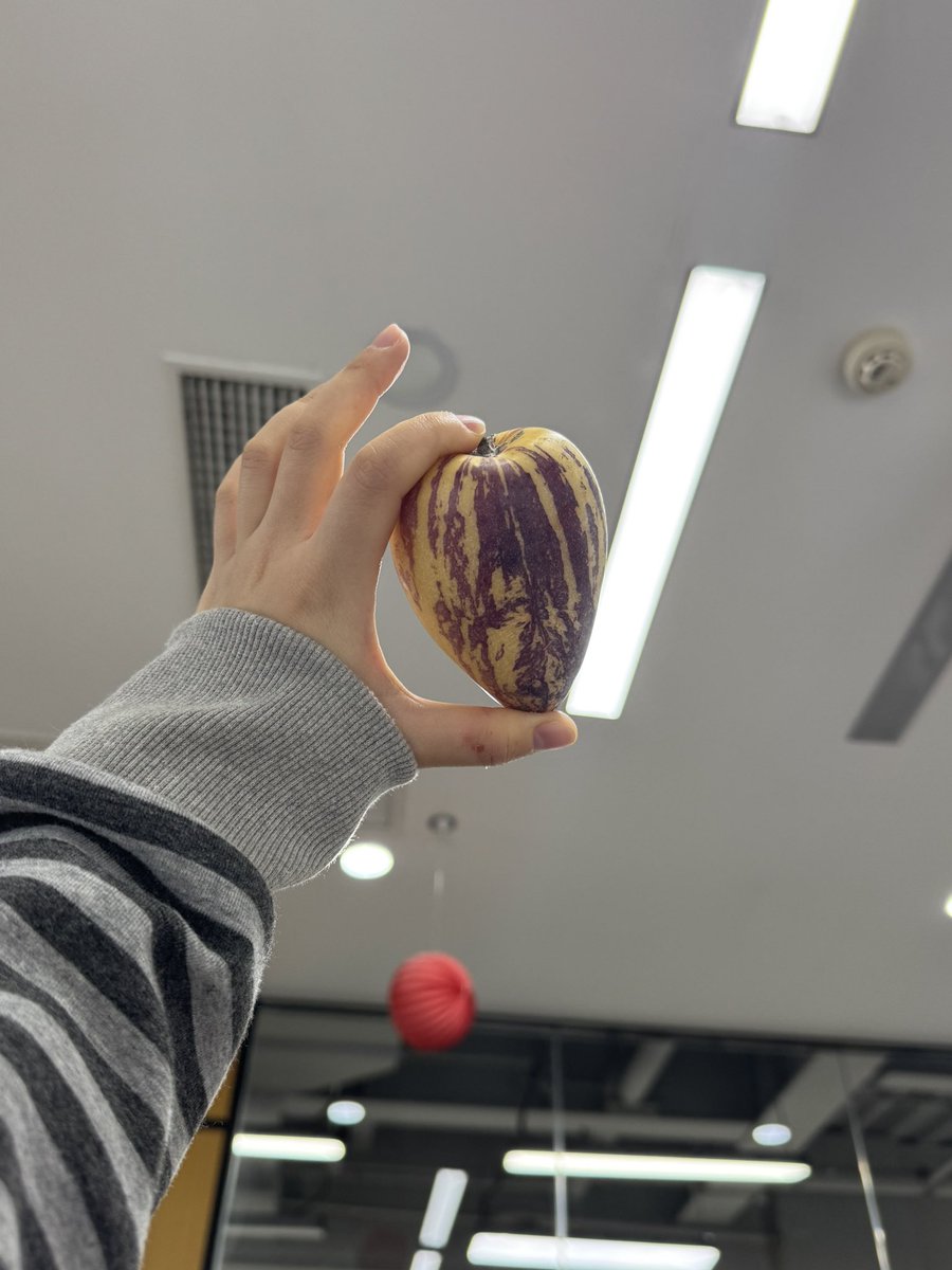 一天吃八顿 tweet media