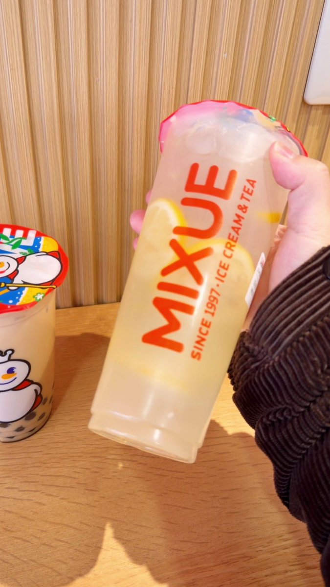 正直レビュー 🍰🍛✈️🎡💄 tweet media