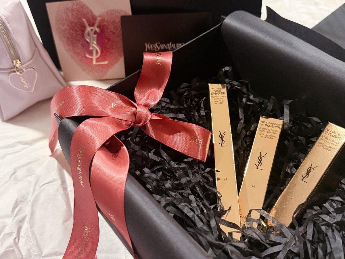 𝑷𝒊𝒏𝒂. tweet media