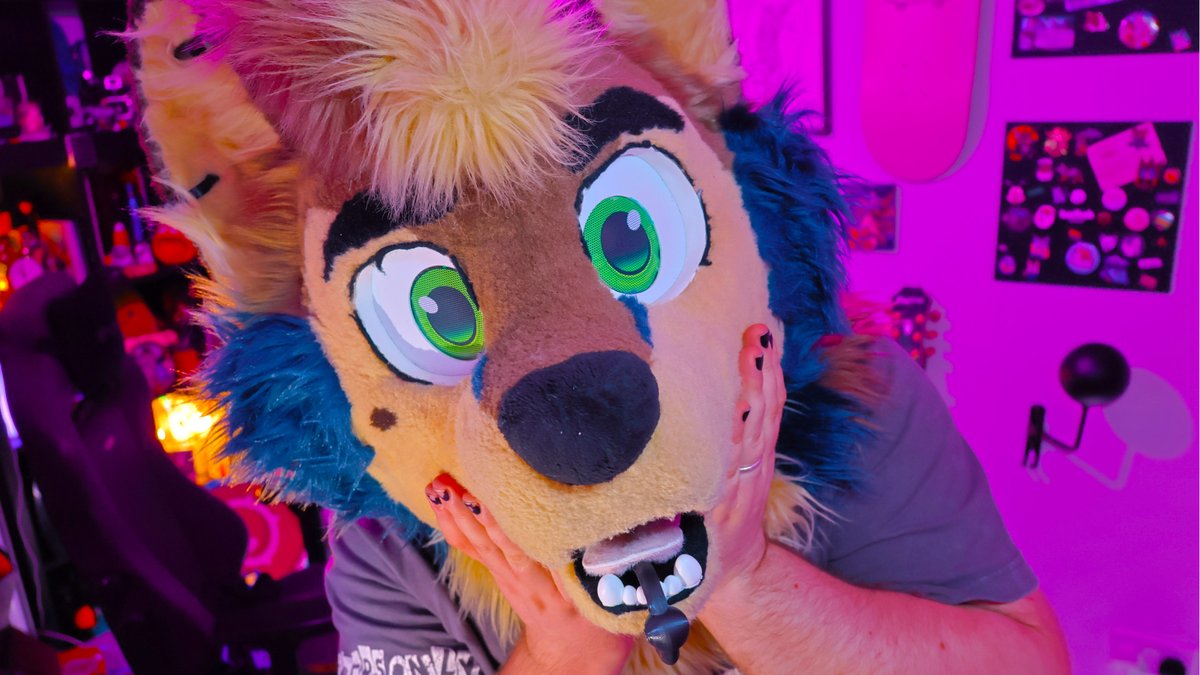 BardicRJ's tweet photo. MY DREAM STUDIO TOUR!? | NEW VIDEO OUT NOW!!!

(sorry its late) https://t.co/q6nDULWvW4