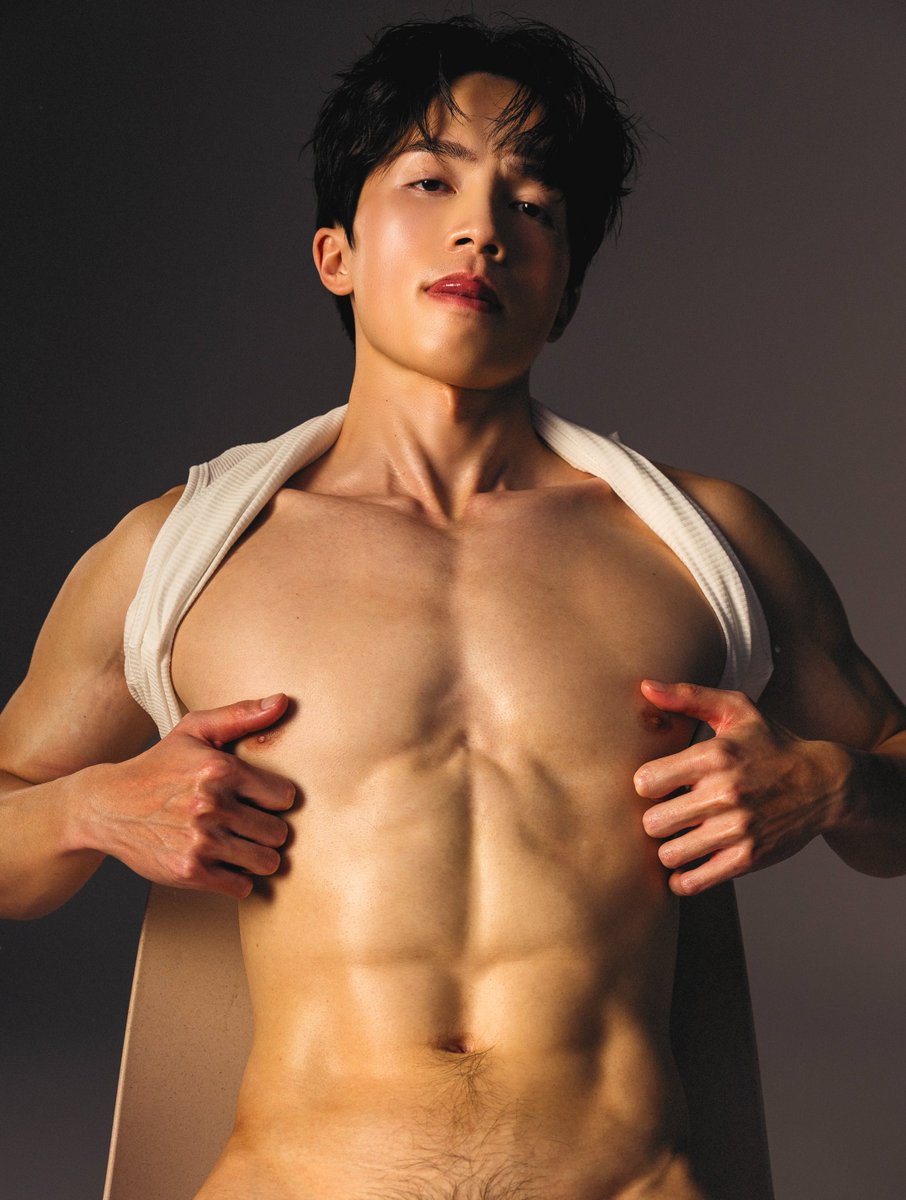 daily best boys tweet media