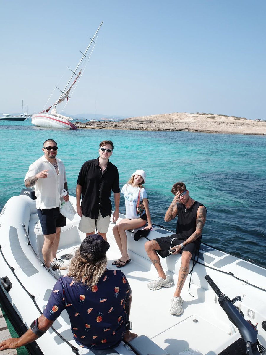 ra ra girl³²⁷ tweet media