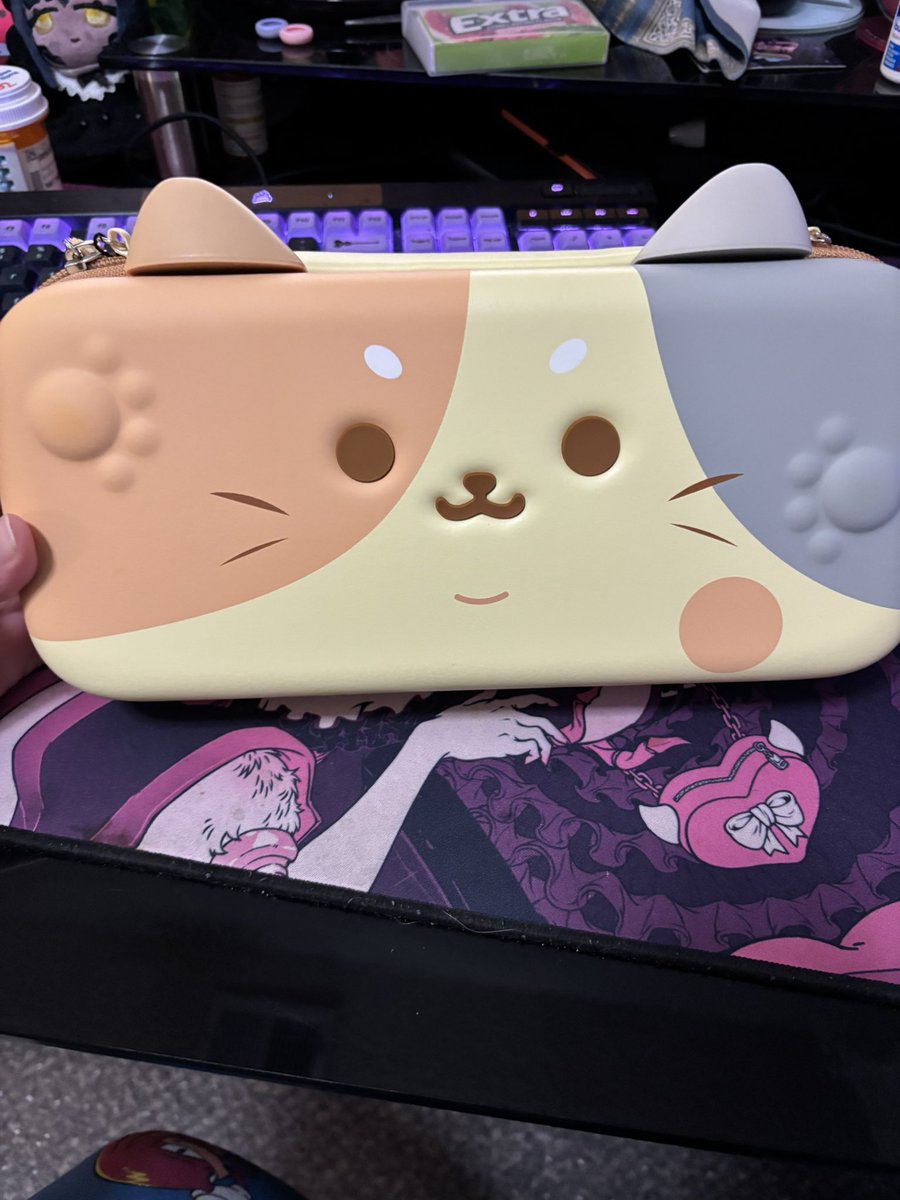 Lizzi ✨ comms open! tweet media